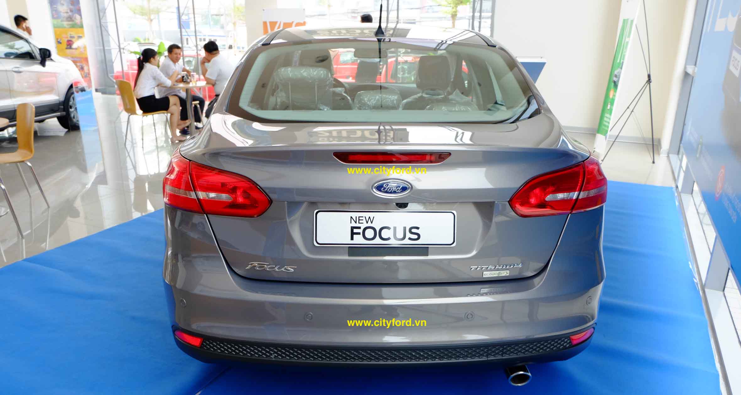 ra mắt mẫu xe dòng ford focus