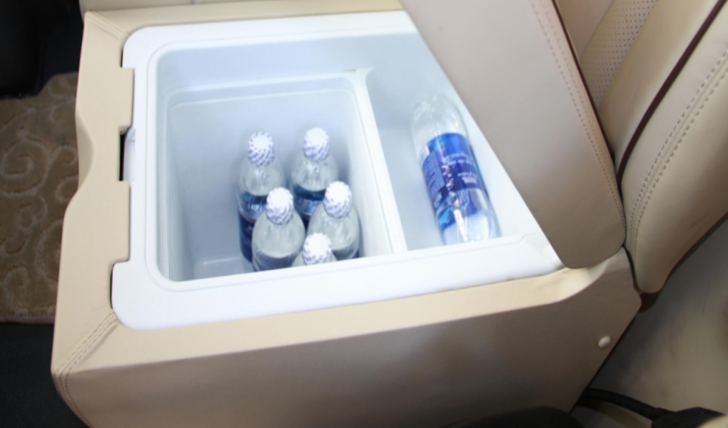 Tủ lạnh 22 lít tiện lợi cho những chuyến đi dài
