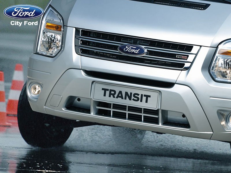 Ford Transit đang dẫn đầu thị phần bởi không chỉ bền mà giá cả còn rất phải chăng
