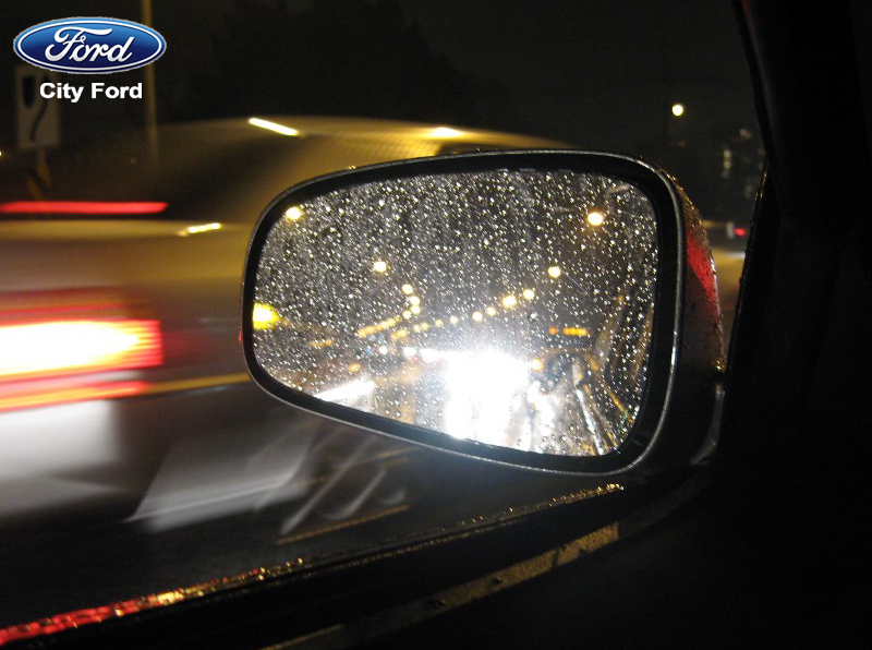 Hạn chế lái xe vào ban đêm hay khi trời mưa, thời tiết xấu 