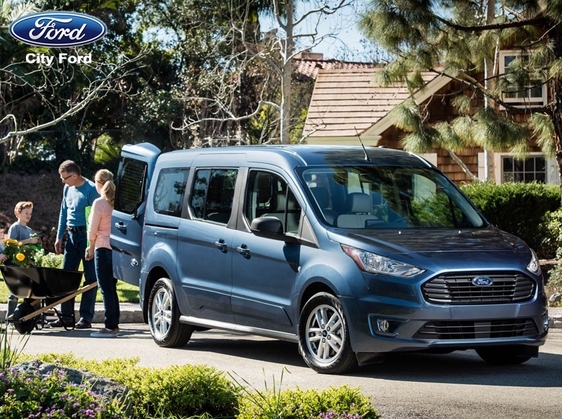 Mua xe Ford Transit trả góp mới tăng sự tin tưởng và mức độ an toàn